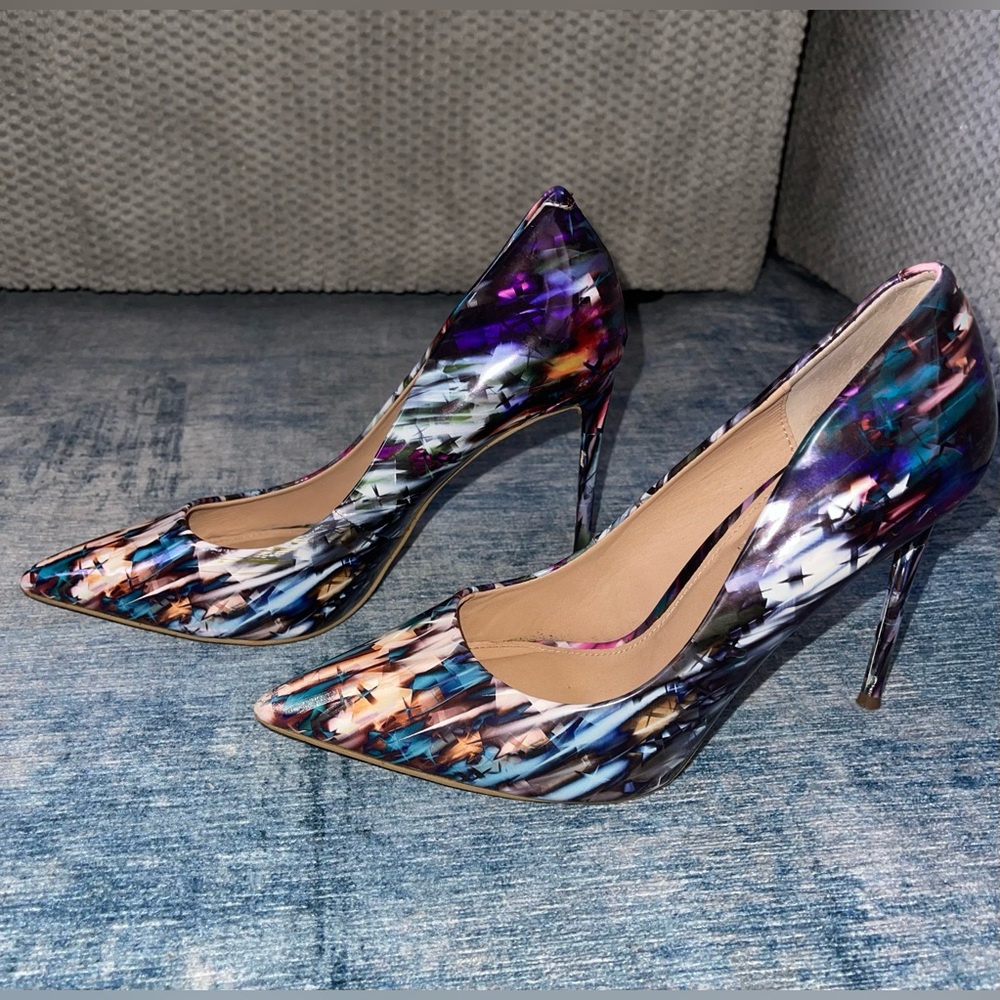 Colorful heels in size 7.5!